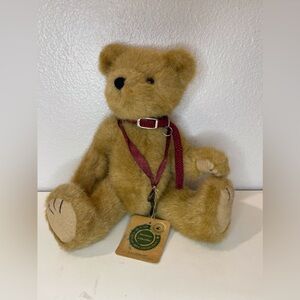 The Boyds Bear Vintage "J.P.‎ Locksley" Stuffed Plush with all tags & Key